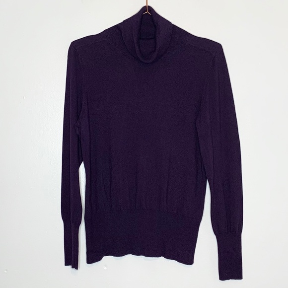 SOLD-Banana Republic | Turtleneck Silk Cashmere - Picture 2 of 8